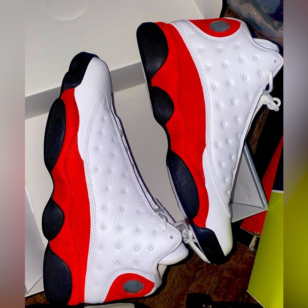 Air Jordan XIII 13 “Chicago” retro Deadstock.